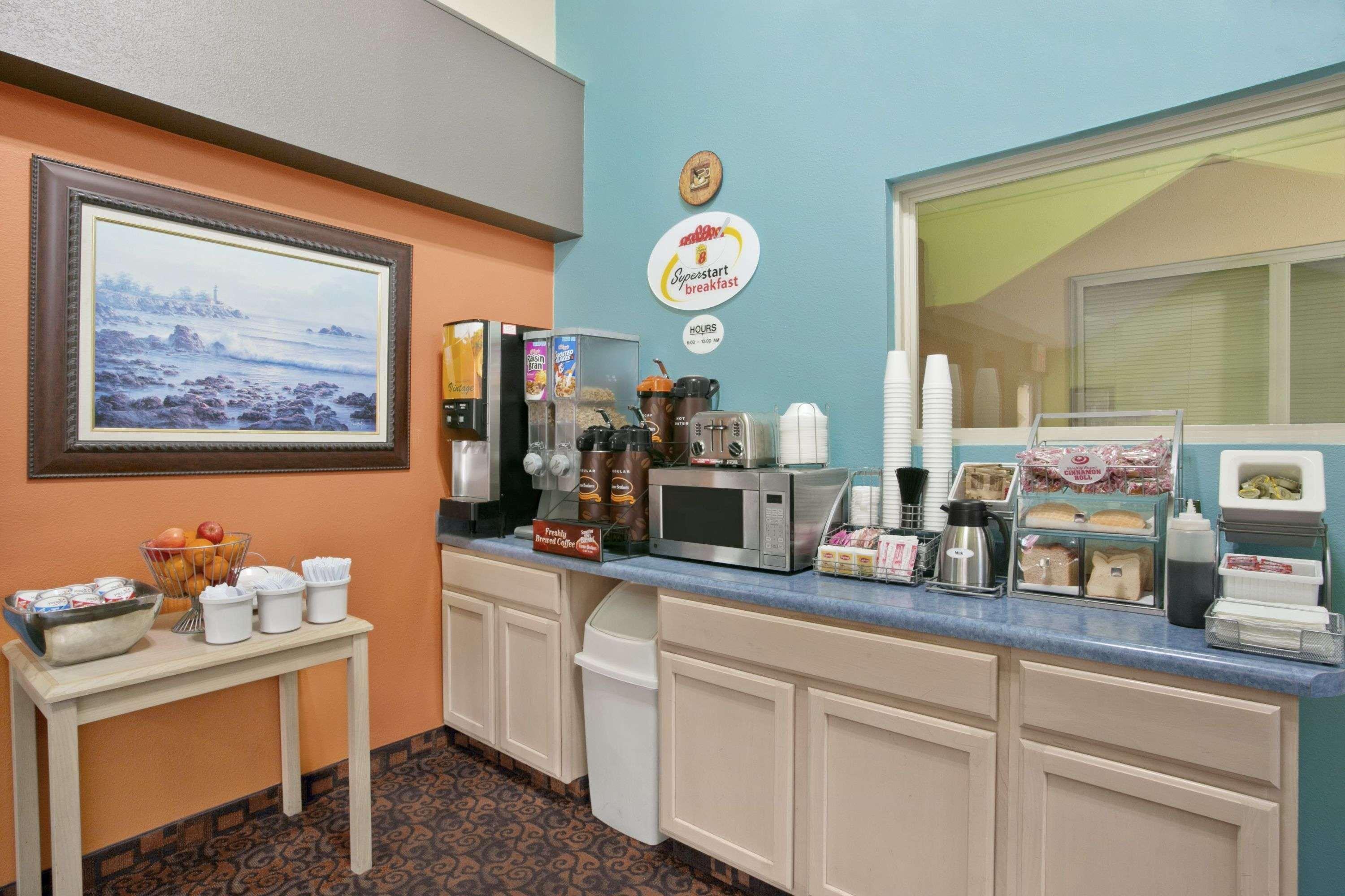 Super 8 By Wyndham Belleville St. Louis Area Zewnętrze zdjęcie