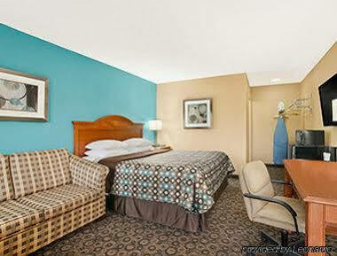 Super 8 By Wyndham Belleville St. Louis Area Zewnętrze zdjęcie